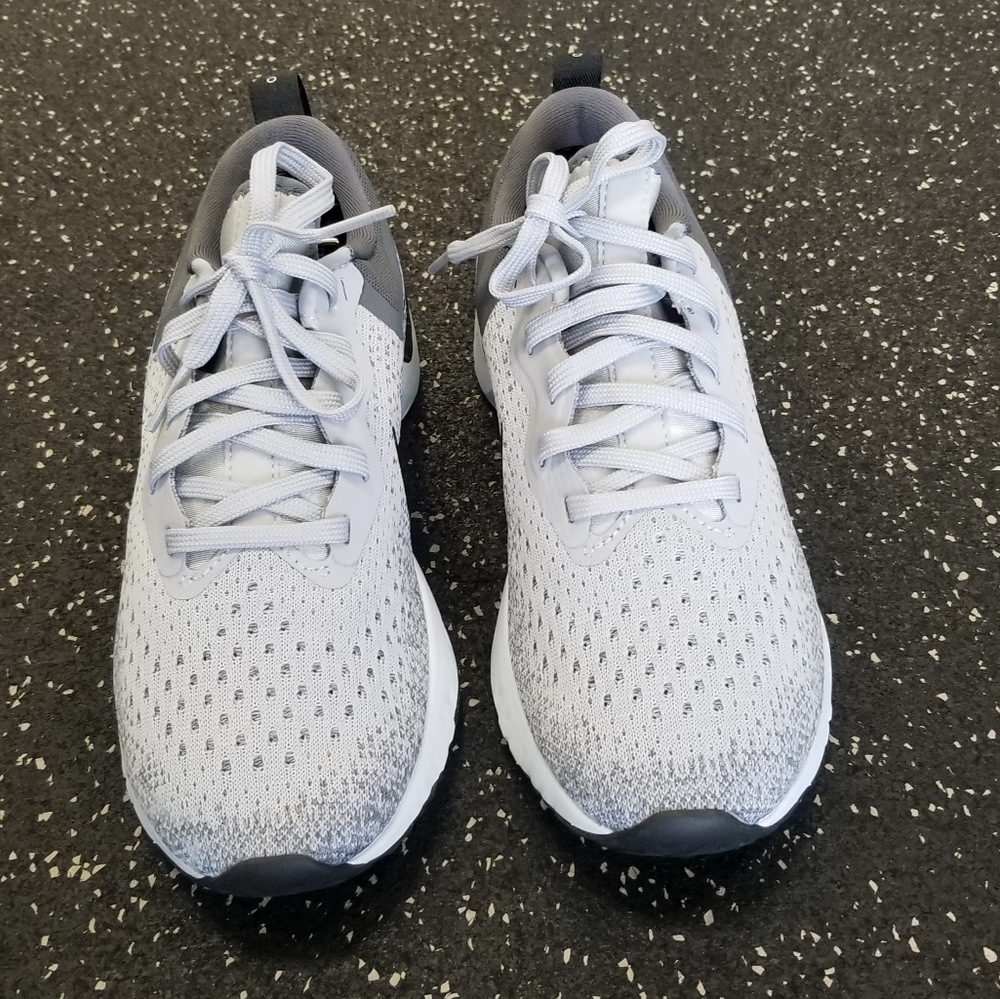 Womens Nike Odyssey React Wolf Grey / Black sz 6.5 - Picture 4 of 4